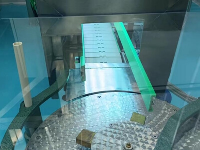 如何解決灌裝中的細(xì)菌問題？防爆紫外線滅菌燈助力灌裝線高效殺菌